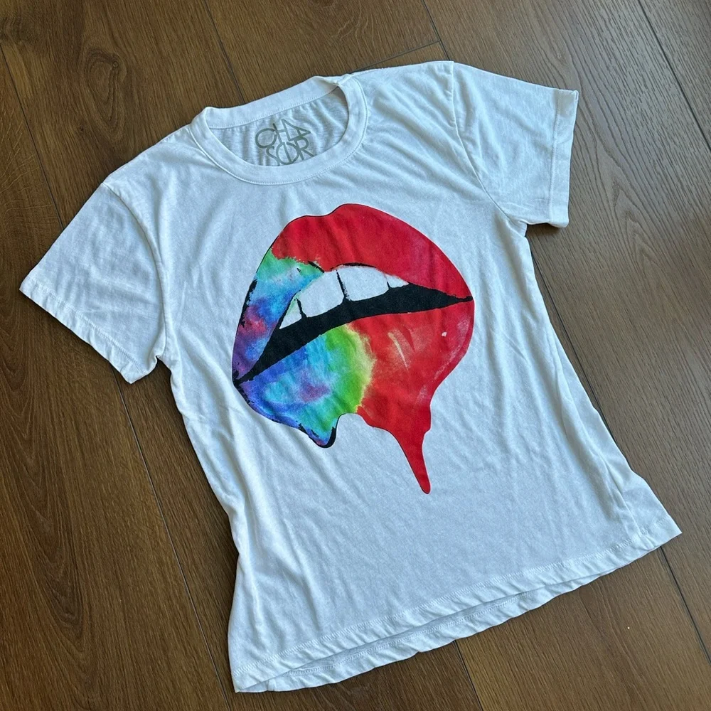 Chaser White Tee with Colorful Lips Design NWOT - Picture 2 of 7